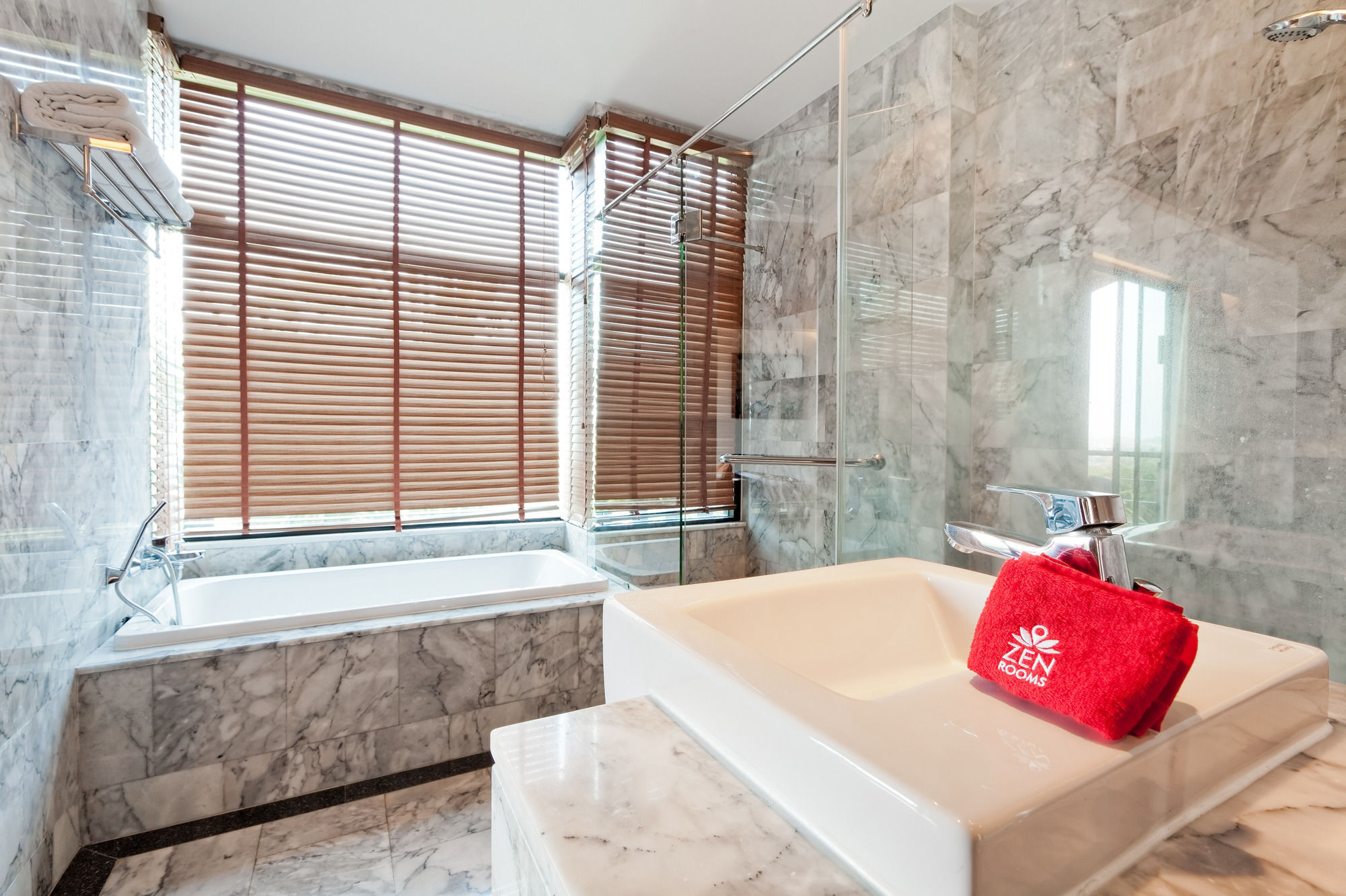 Hotel Zen Premium Chalong Phuket Exterior foto